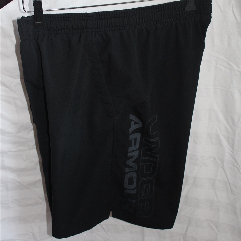 MENS UNDER ARMOUR ATHLETIC SHORTS